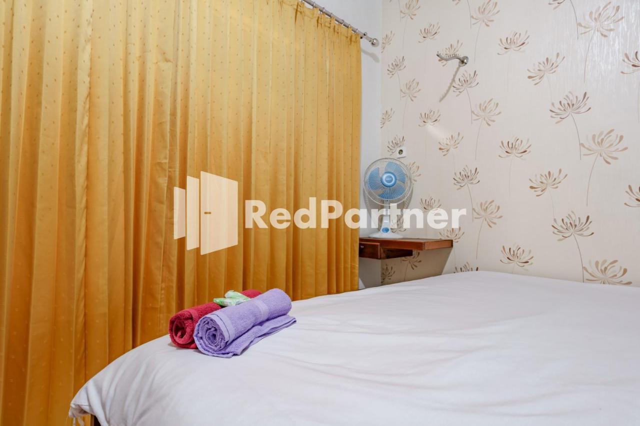Nafisa Homestay Syariah Near Jatim Park 3 Batu Mitra Reddoorz Маланг Екстериор снимка
