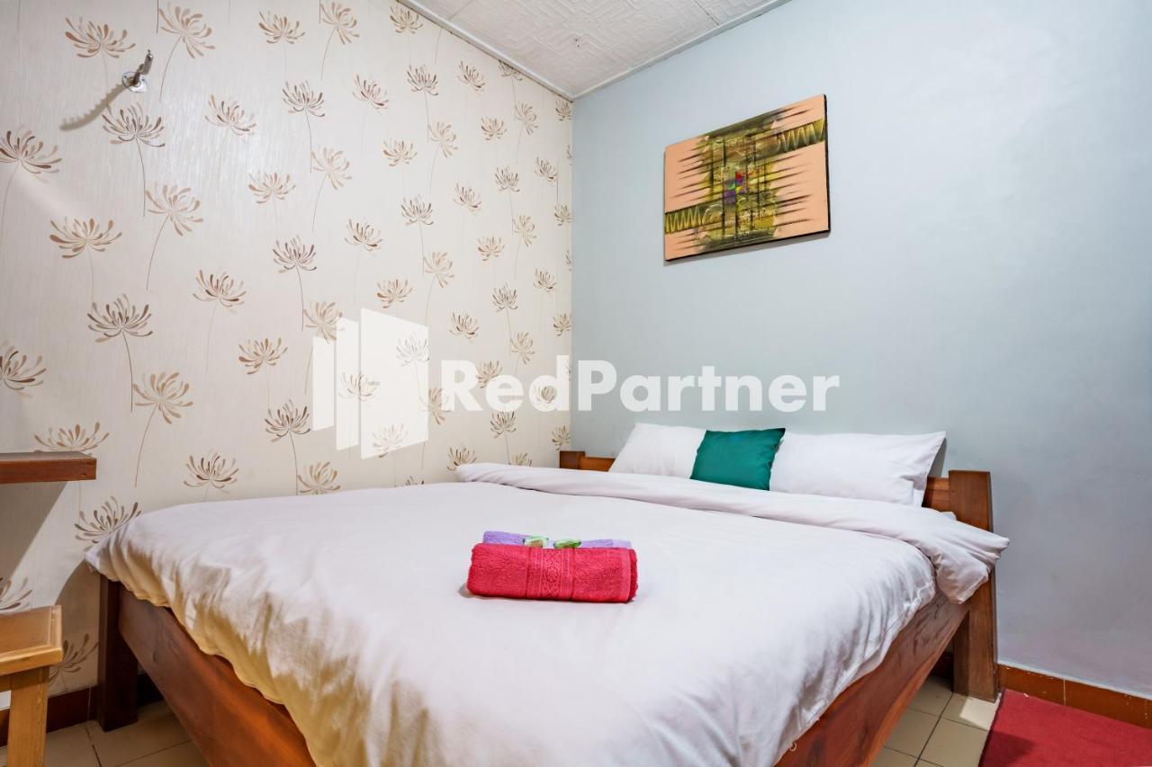 Nafisa Homestay Syariah Near Jatim Park 3 Batu Mitra Reddoorz Маланг Екстериор снимка