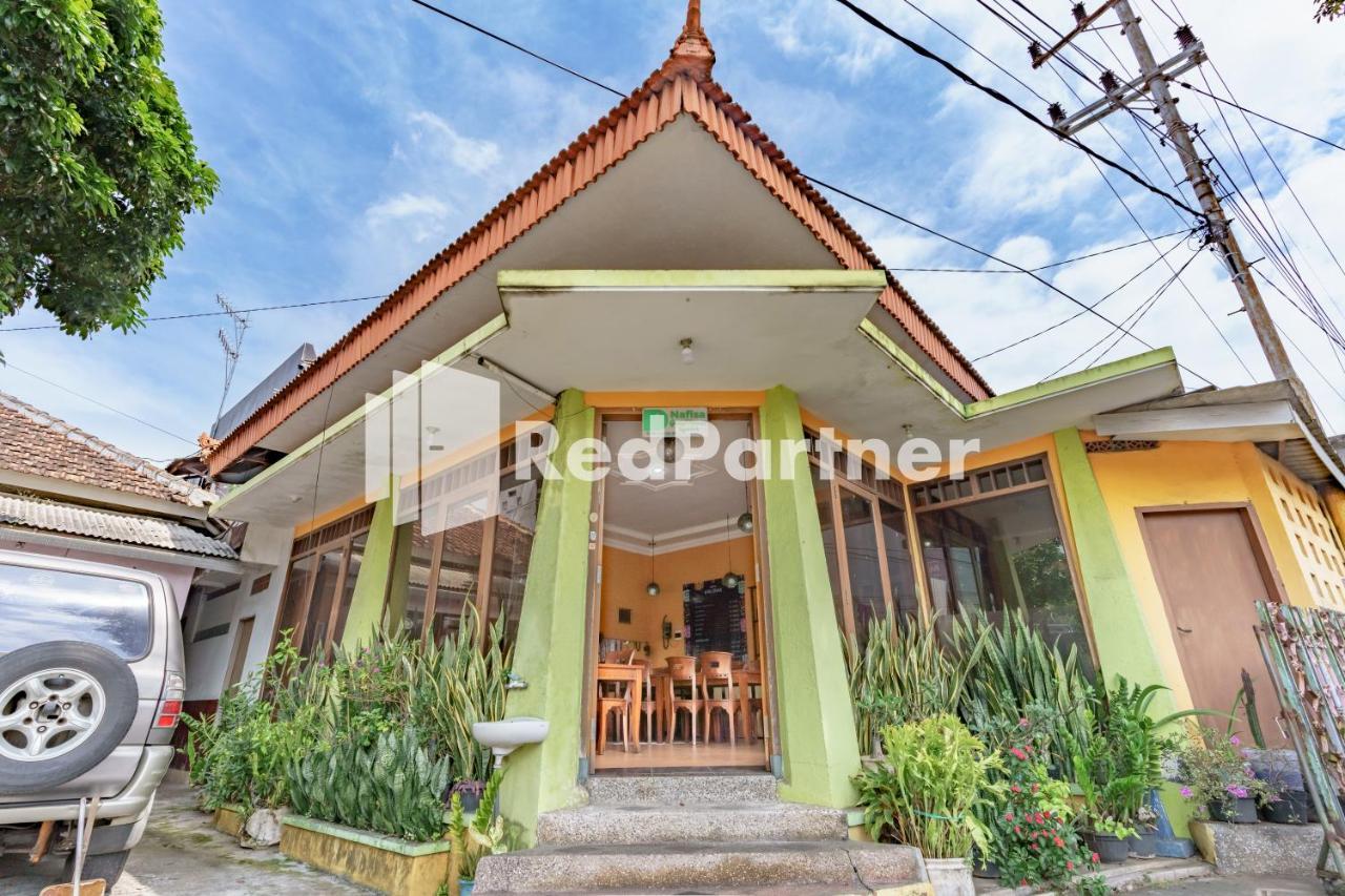 Nafisa Homestay Syariah Near Jatim Park 3 Batu Mitra Reddoorz Маланг Екстериор снимка