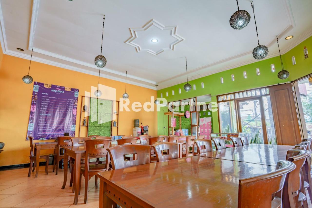 Nafisa Homestay Syariah Near Jatim Park 3 Batu Mitra Reddoorz Маланг Екстериор снимка