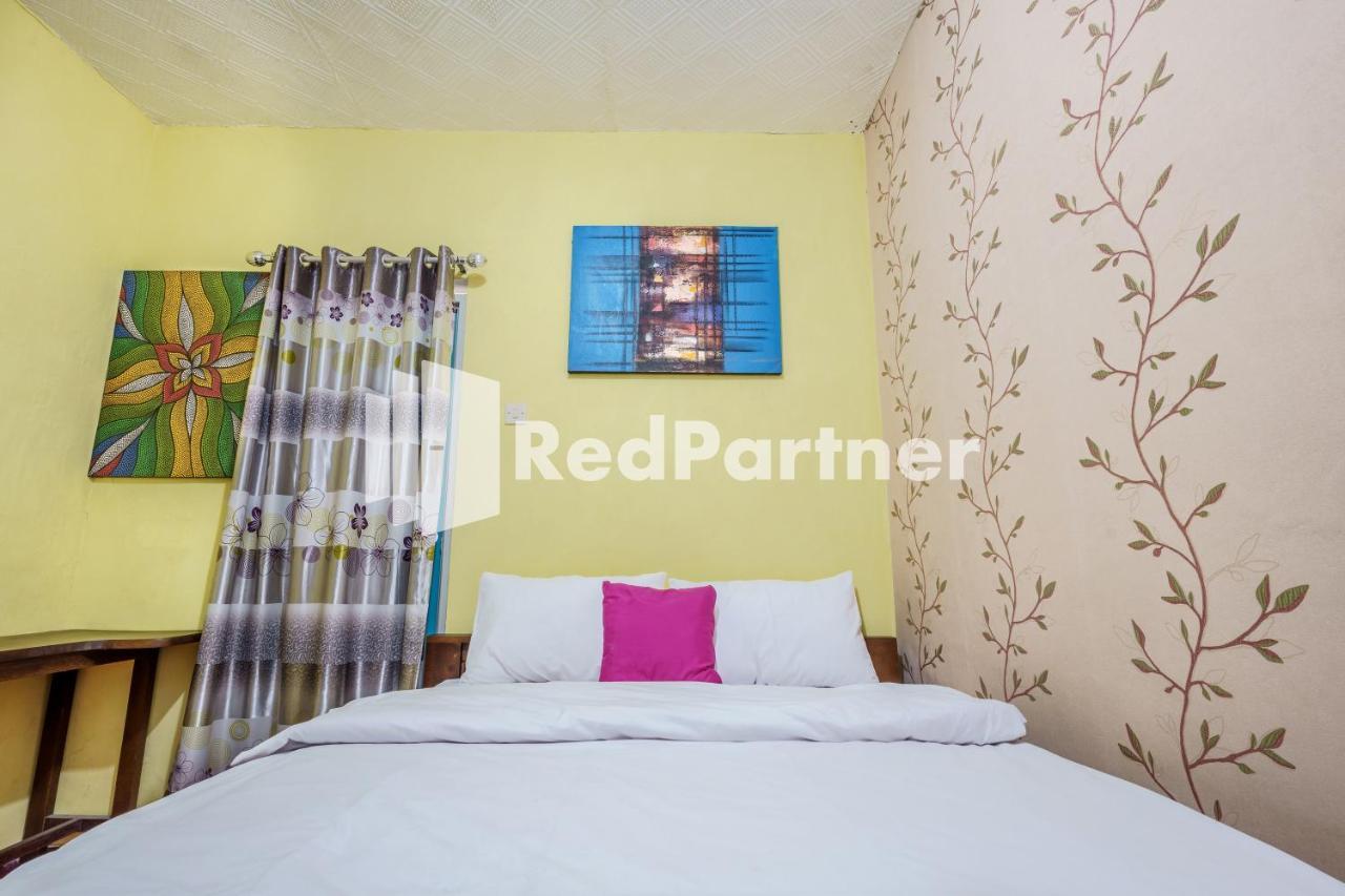 Nafisa Homestay Syariah Near Jatim Park 3 Batu Mitra Reddoorz Маланг Екстериор снимка
