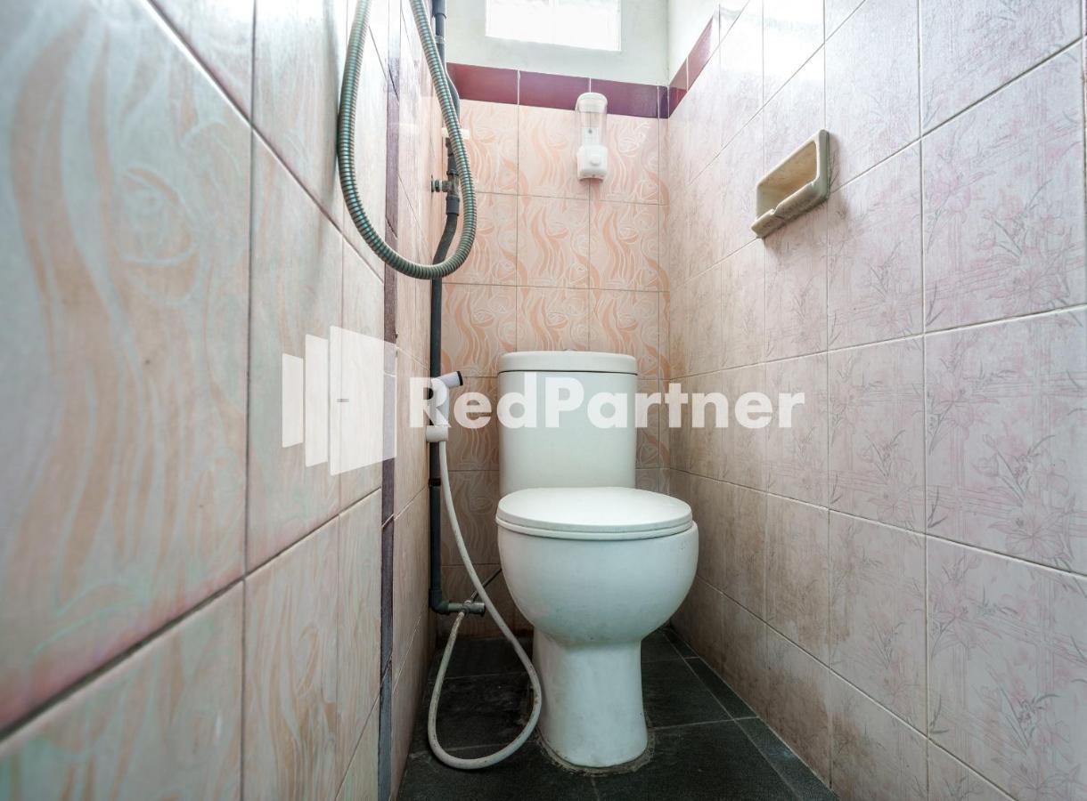 Nafisa Homestay Syariah Near Jatim Park 3 Batu Mitra Reddoorz Маланг Екстериор снимка