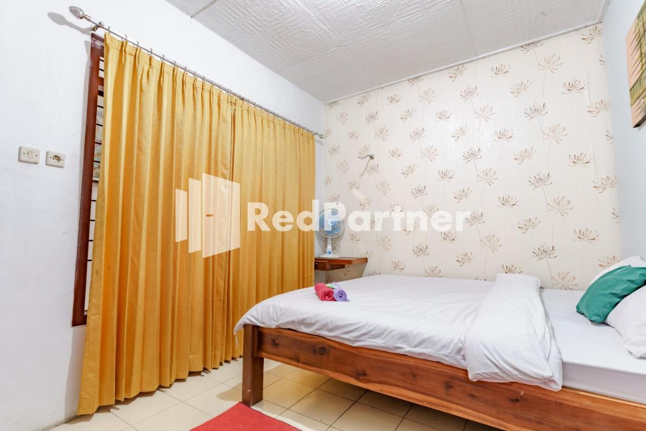 Nafisa Homestay Syariah Near Jatim Park 3 Batu Mitra Reddoorz Маланг Екстериор снимка