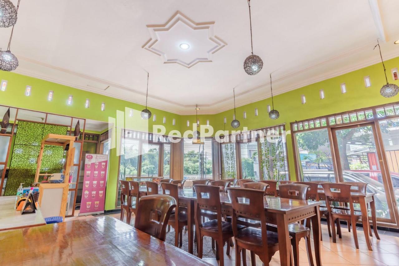 Nafisa Homestay Syariah Near Jatim Park 3 Batu Mitra Reddoorz Маланг Екстериор снимка