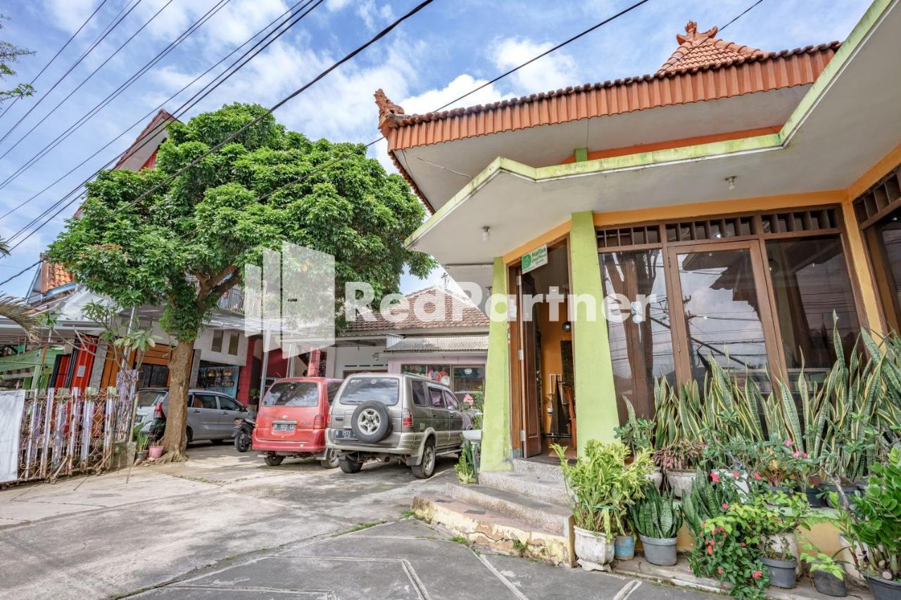 Nafisa Homestay Syariah Near Jatim Park 3 Batu Mitra Reddoorz Маланг Екстериор снимка